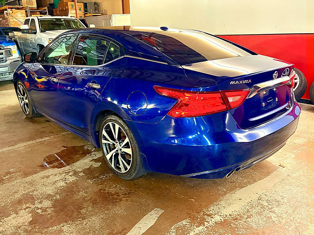 2016 Nissan Maxima Image 5