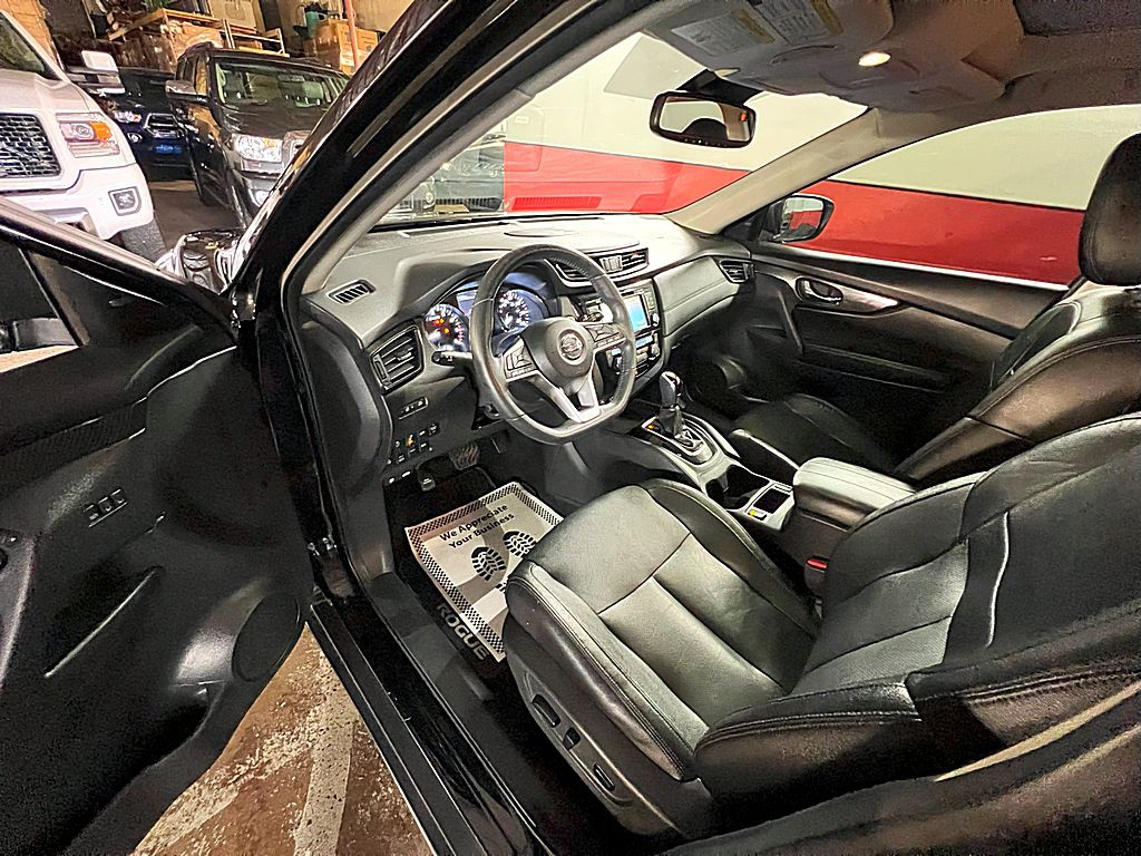2017 Nissan Rogue Image 12