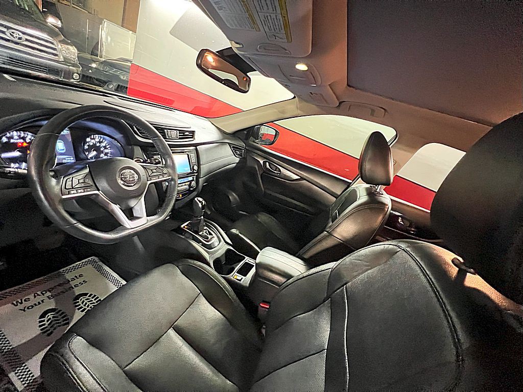 2017 Nissan Rogue Image 13