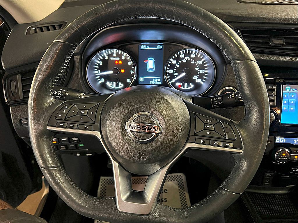 2017 Nissan Rogue Image 18