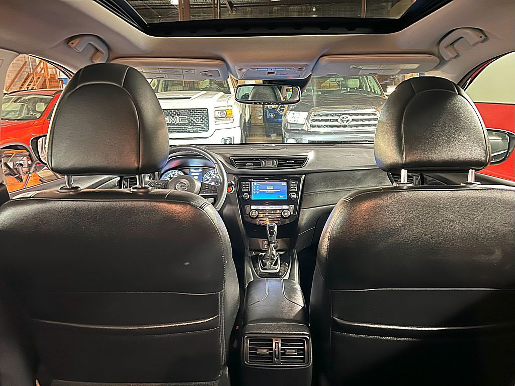 2017 Nissan Rogue Image 25