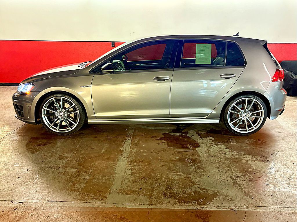 2017 Volkswagen Golf Image 4