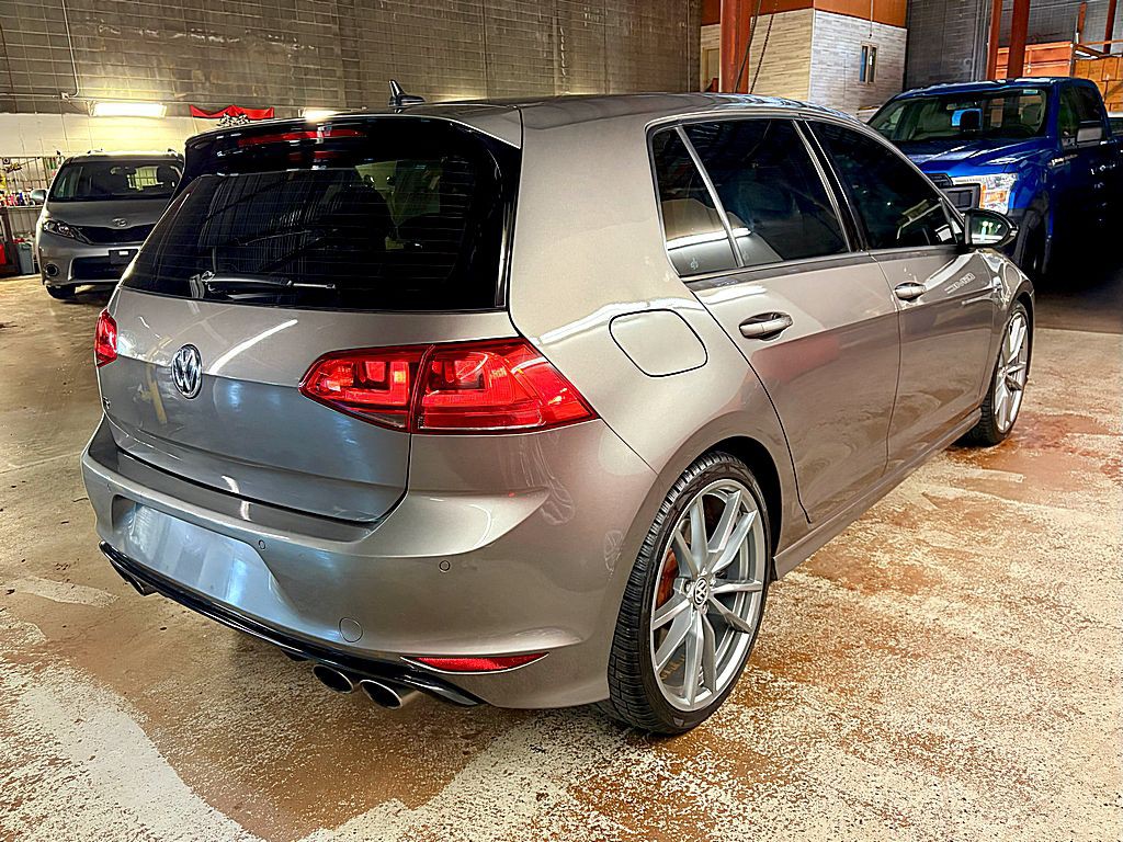 2017 Volkswagen Golf Image 7