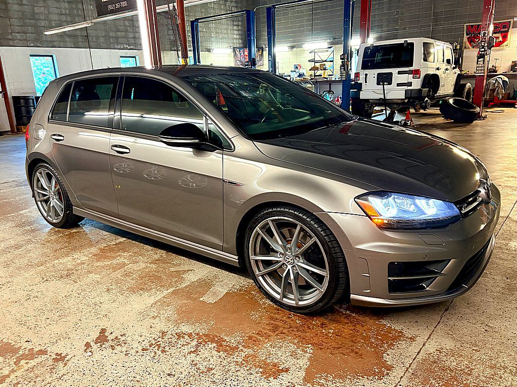 2017 Volkswagen Golf Image 8