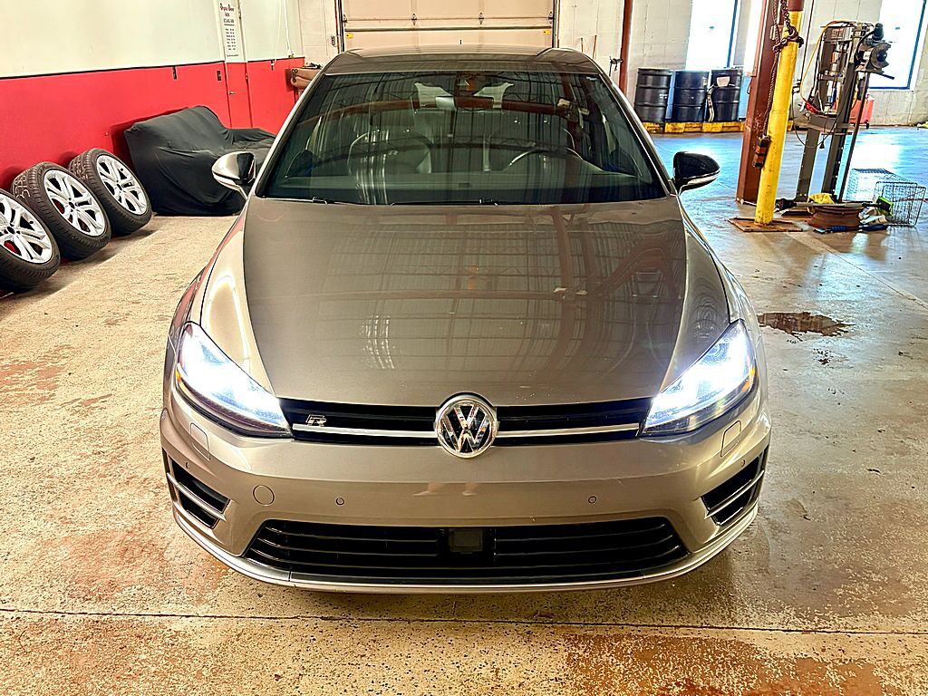 2017 Volkswagen Golf Image 9