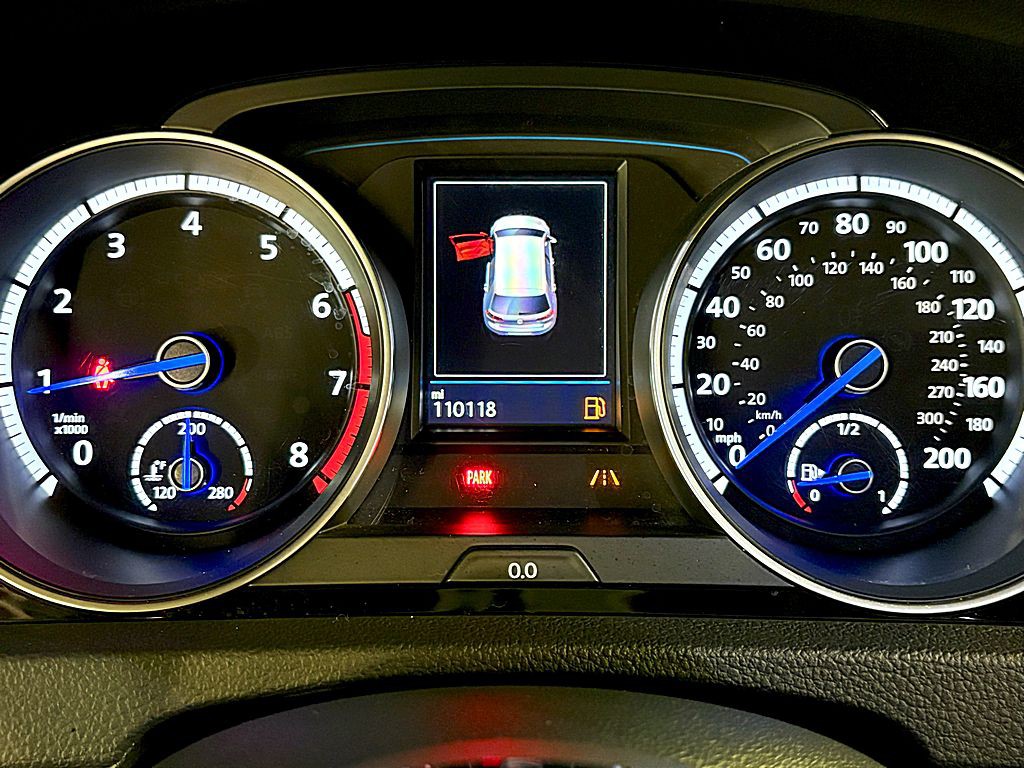 2017 Volkswagen Golf Image 12