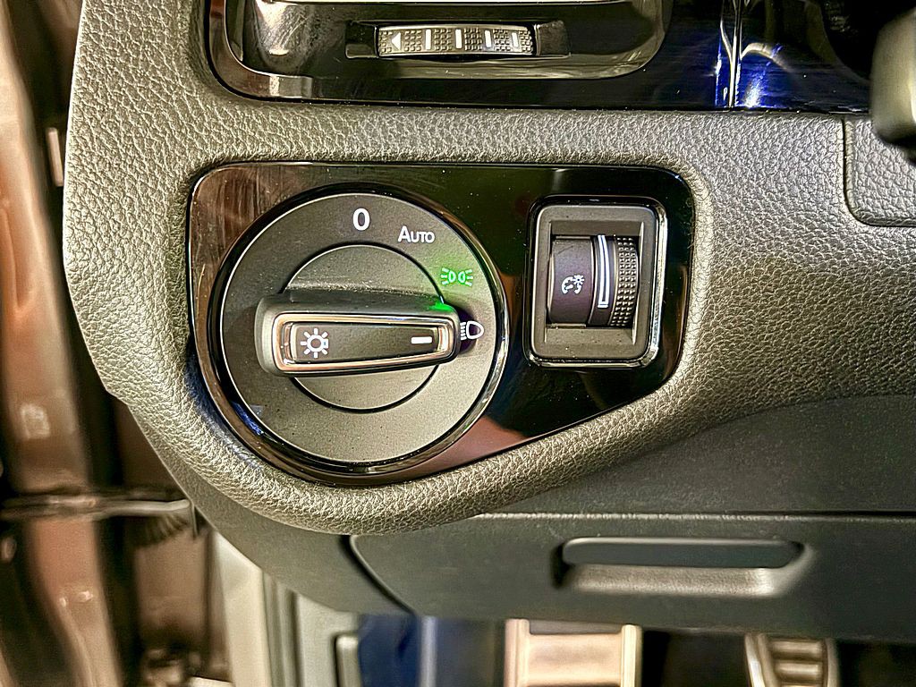 2017 Volkswagen Golf Image 17
