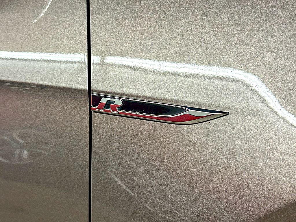 2017 Volkswagen Golf Image 27