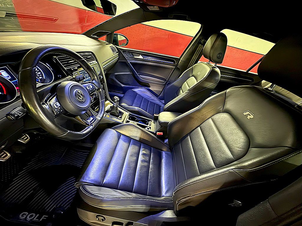 2017 Volkswagen Golf Image 29