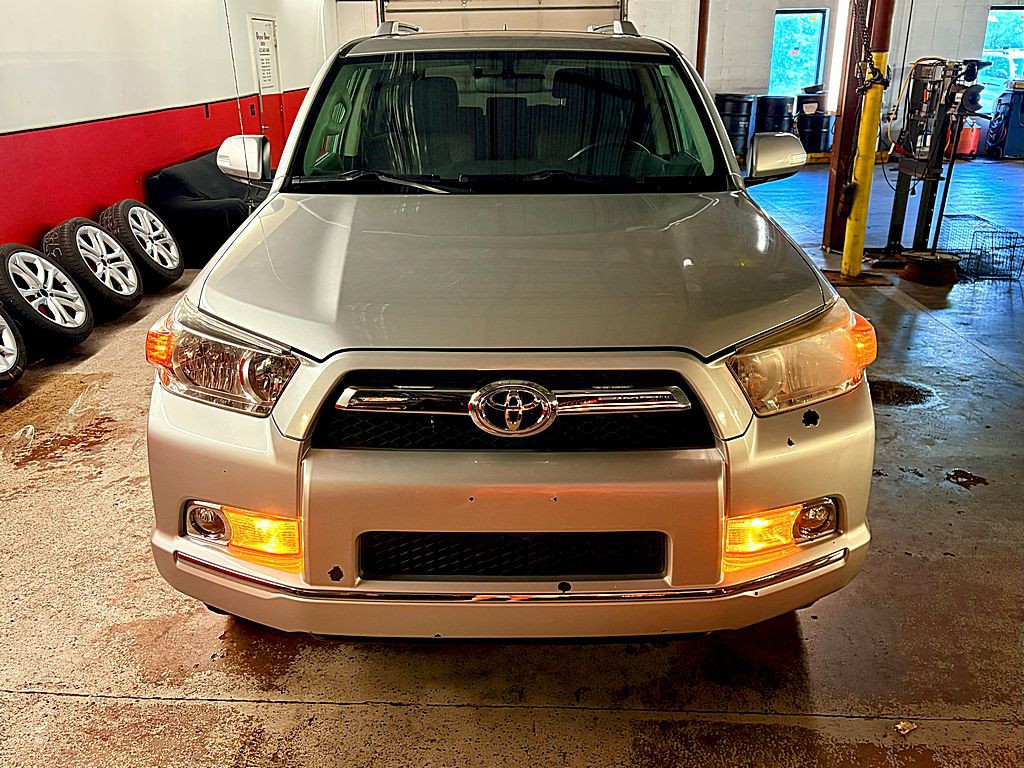 2011 Toyota 4Runner Image 9