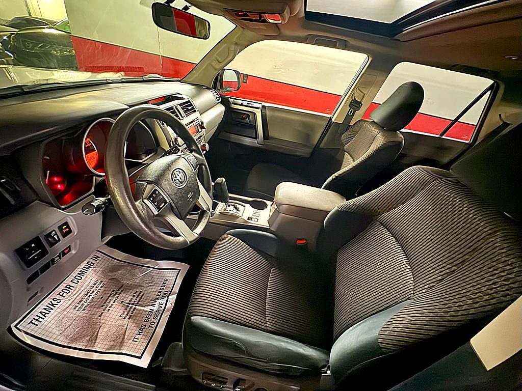 2011 Toyota 4Runner Image 10
