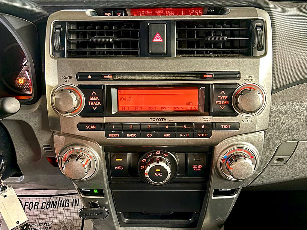 2011 Toyota 4Runner Image 14