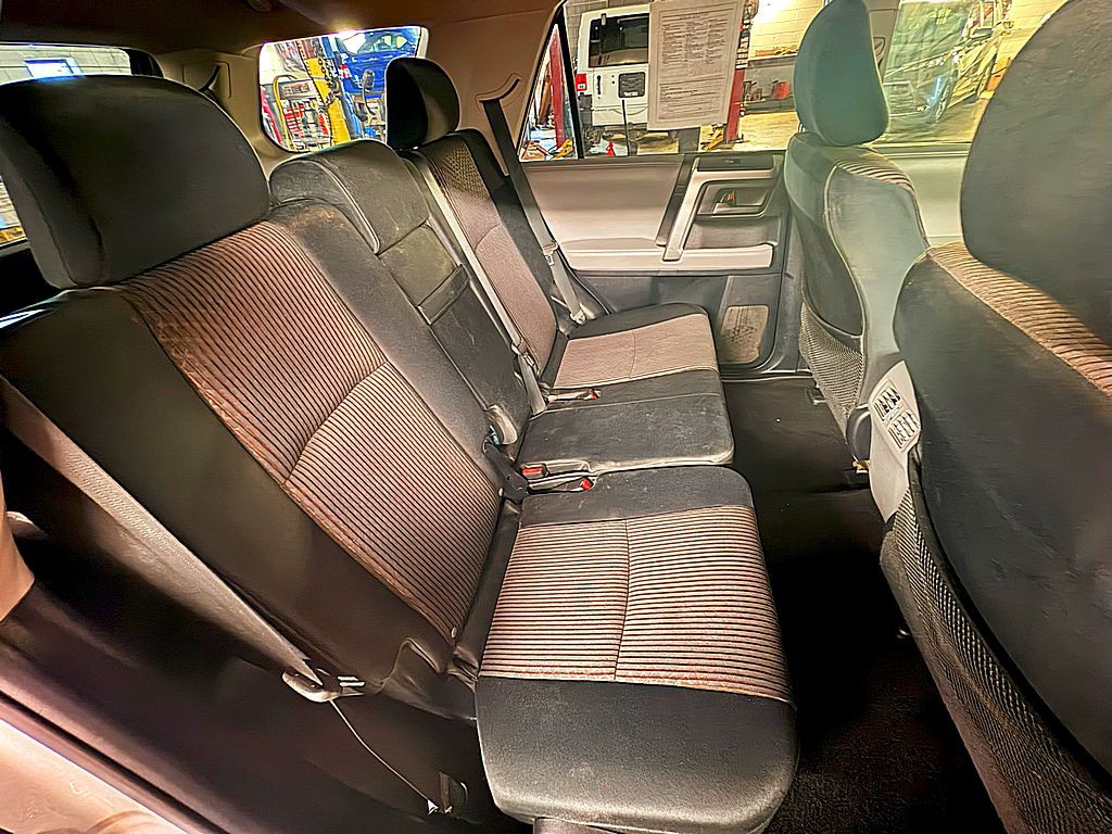 2011 Toyota 4Runner Image 26