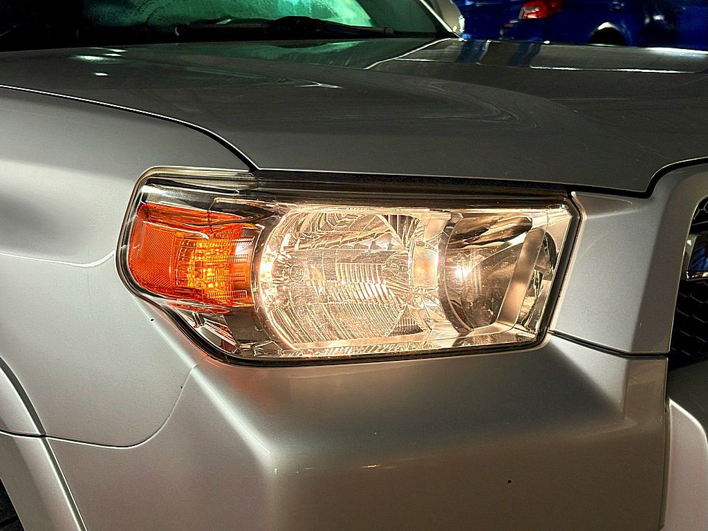 2011 Toyota 4Runner Image 31