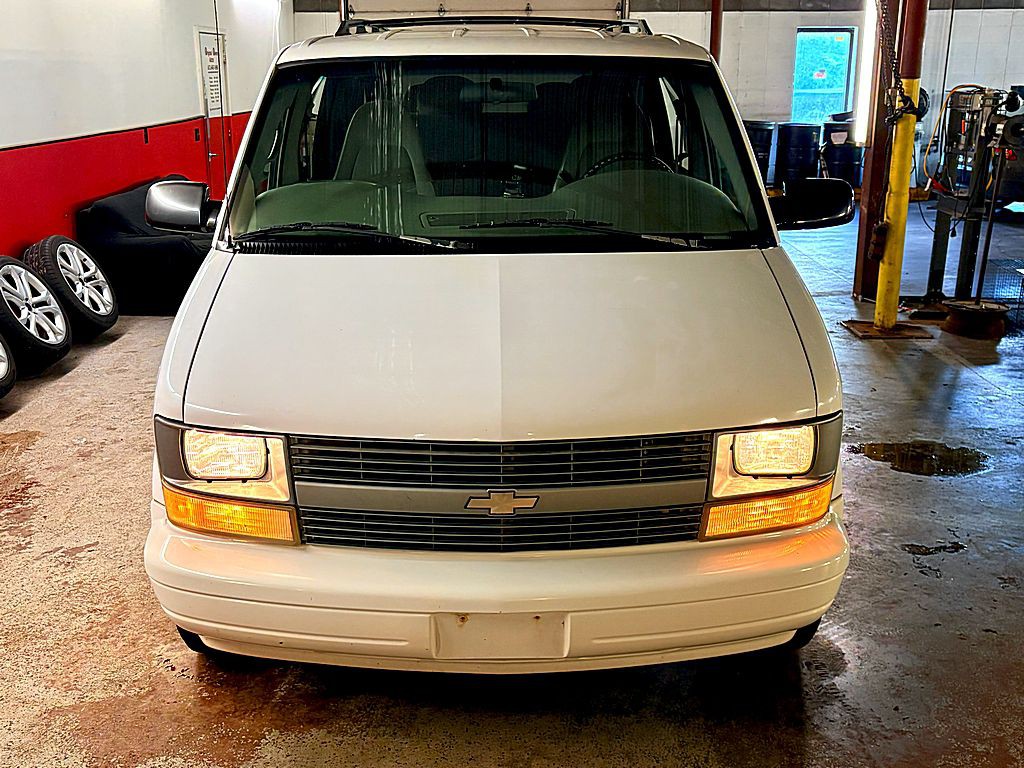 2005 Chevrolet Astro Image 9