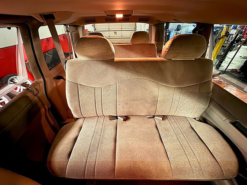 2005 Chevrolet Astro Image 19