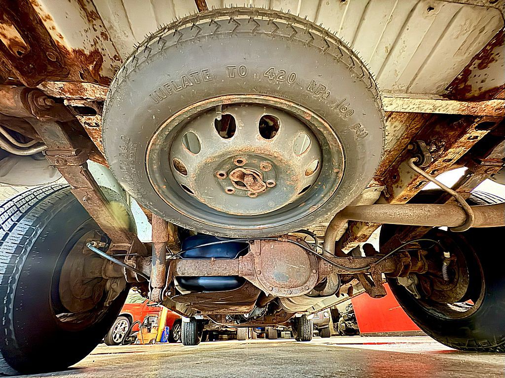 2005 Chevrolet Astro Image 31