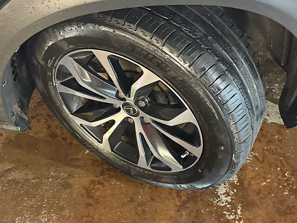 2015 Lexus NX Image 3