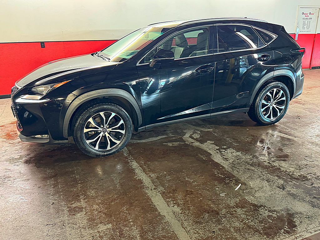 2015 Lexus NX Image 4