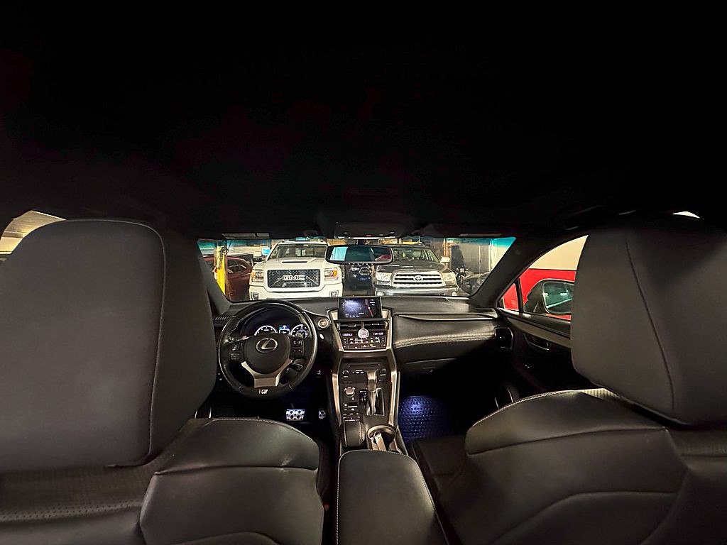 2015 Lexus NX Image 21