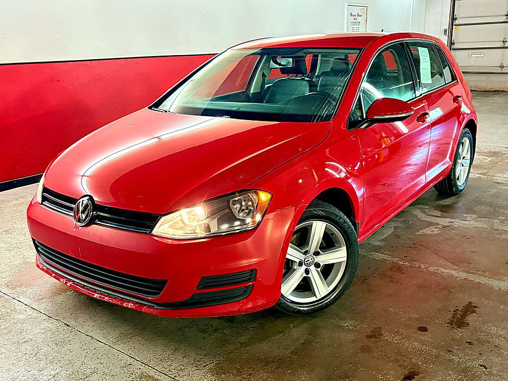 2015 Volkswagen Golf Image 1