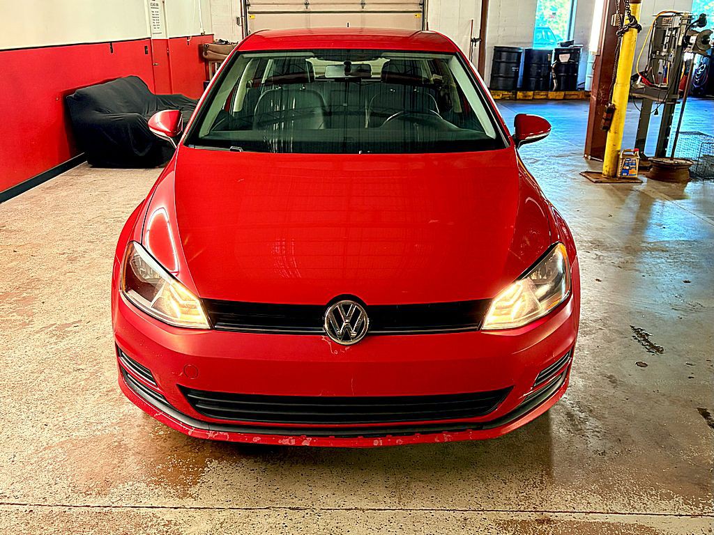 2015 Volkswagen Golf Image 9