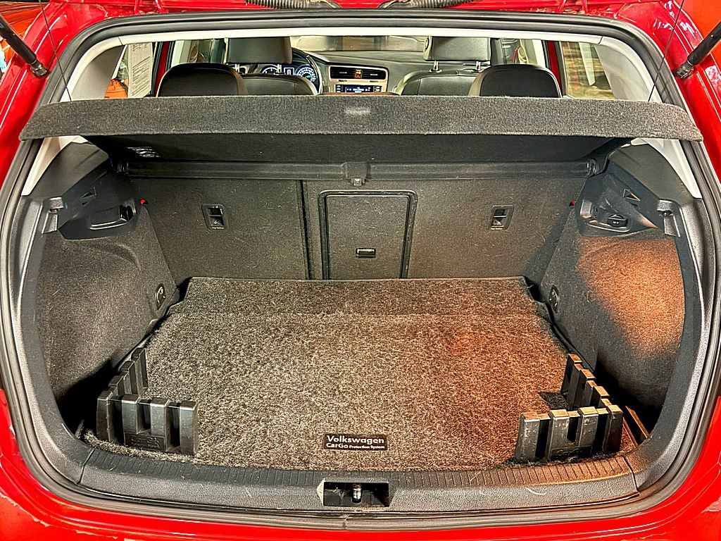2015 Volkswagen Golf Image 19