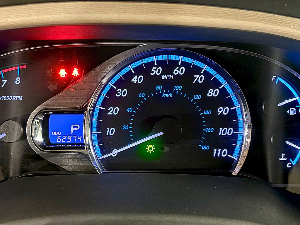 2013 Toyota Sienna Image 14