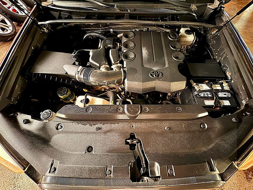 2010 Toyota 4Runner Image 2