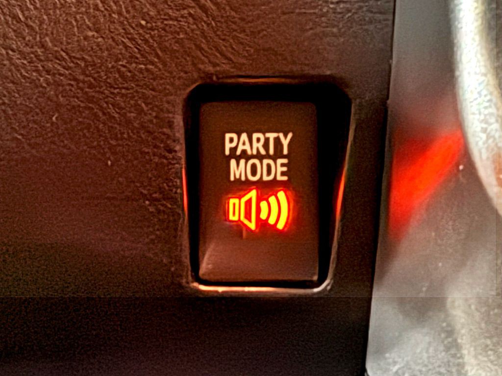 2010 Toyota 4Runner Image 16