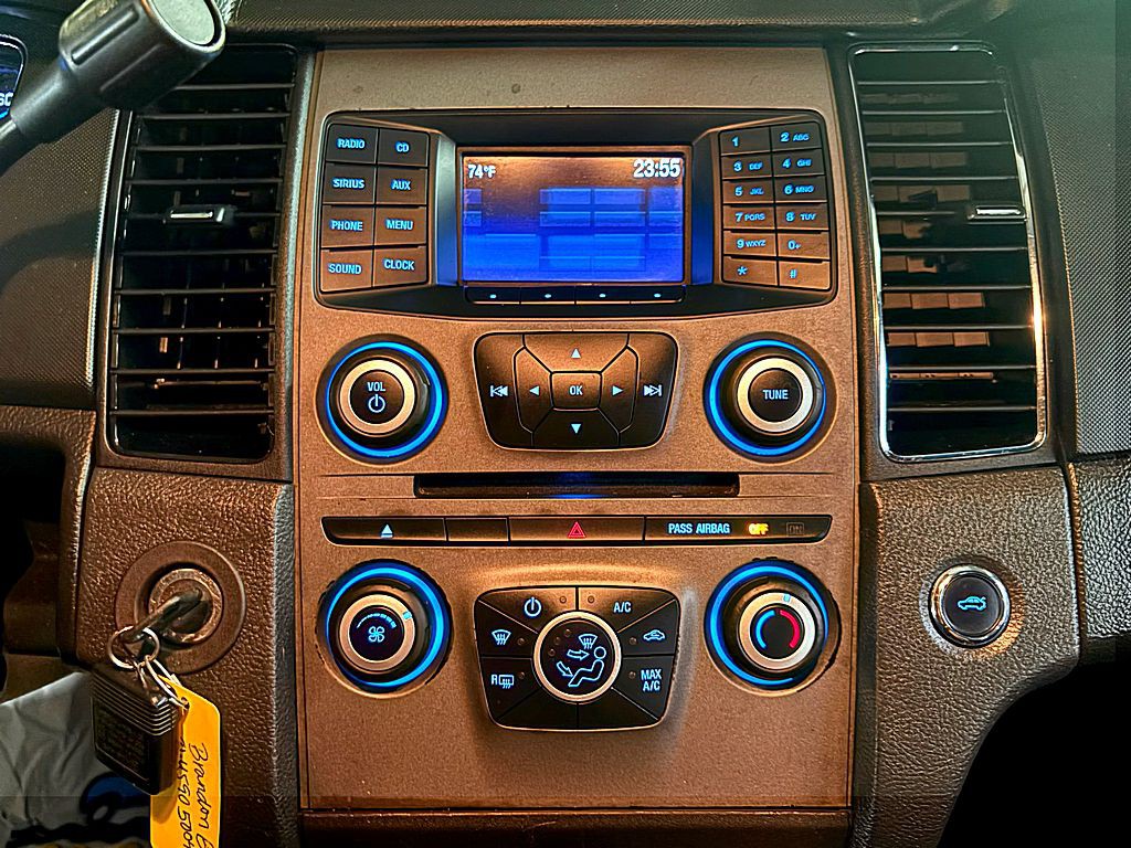 2013 Ford Taurus Image 14