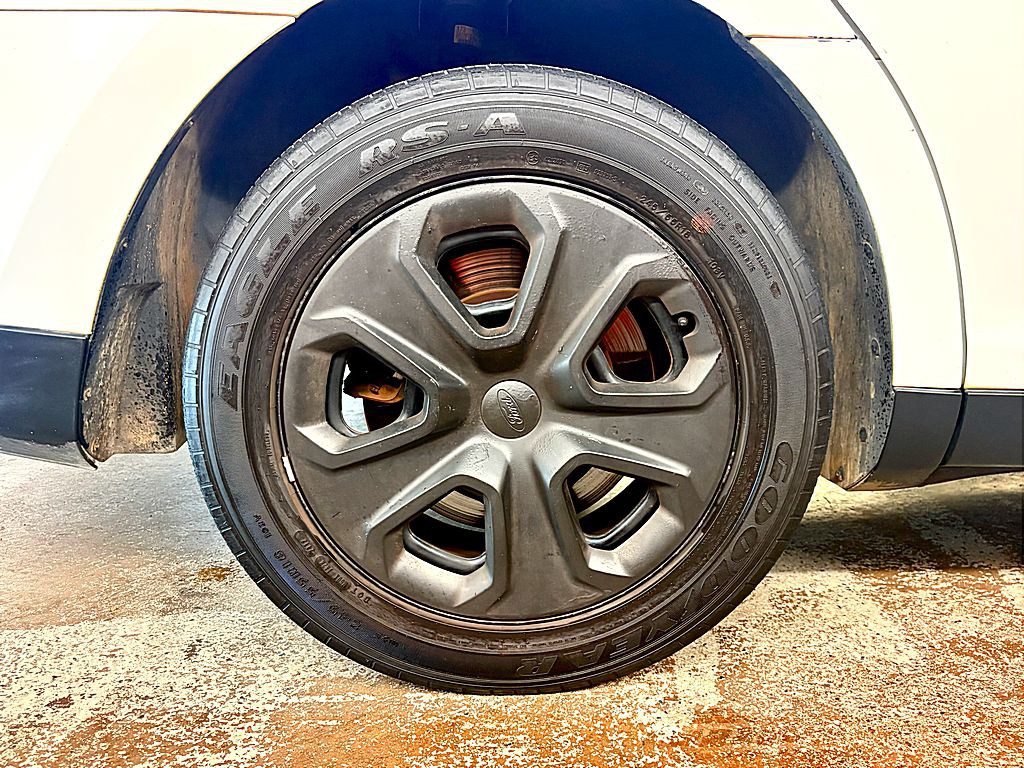 2013 Ford Taurus Image 22