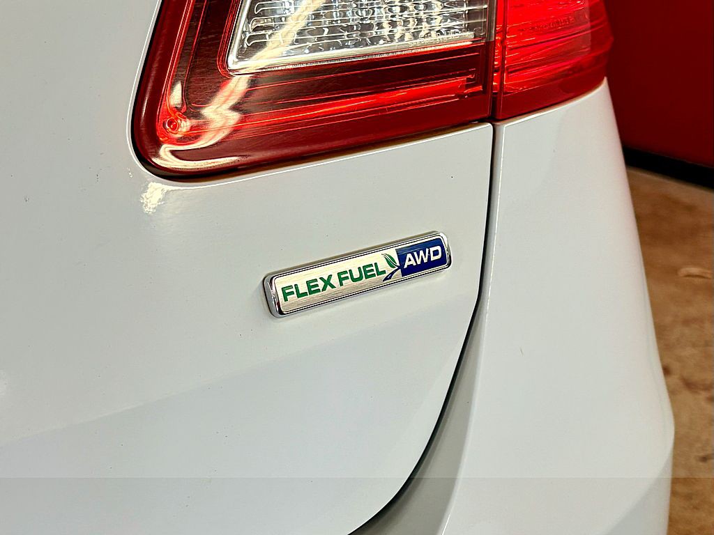 2013 Ford Taurus Image 24