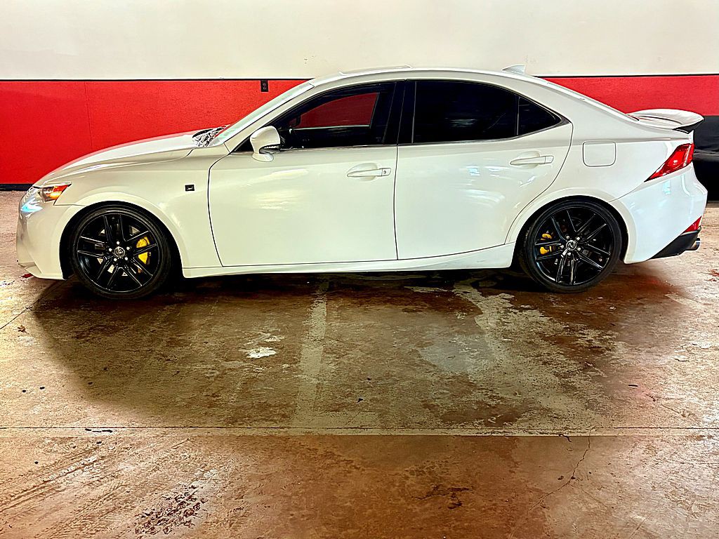 2015 Lexus IS Image 4