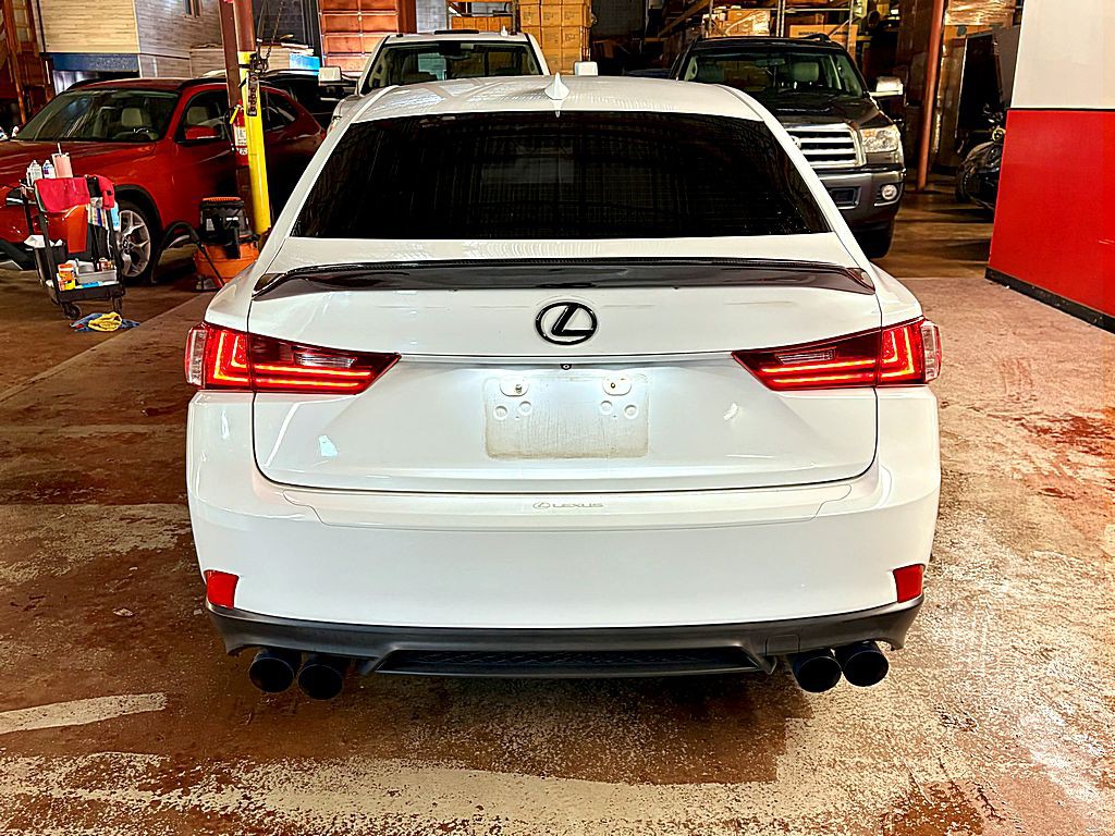 2015 Lexus IS Image 6