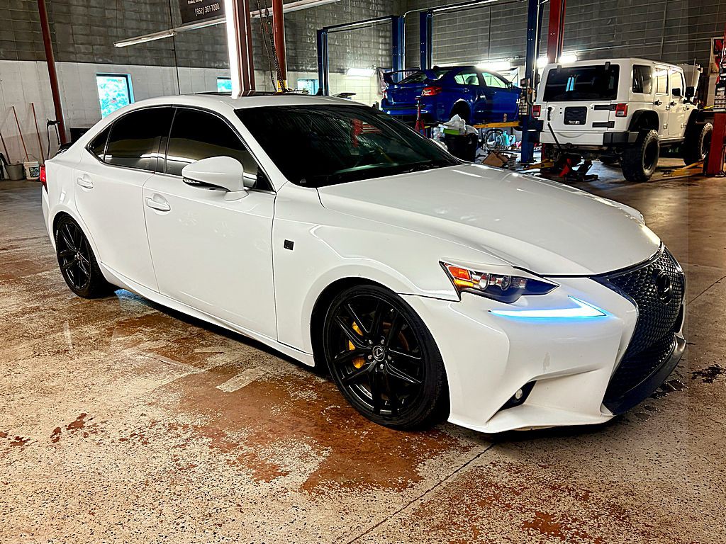 2015 Lexus IS Image 8