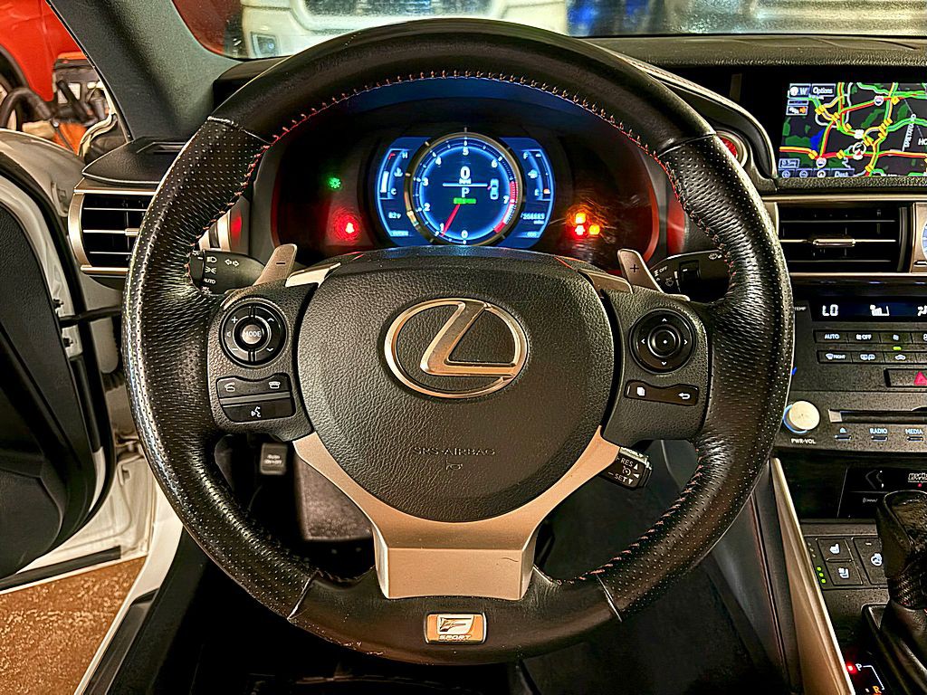 2015 Lexus IS Image 12