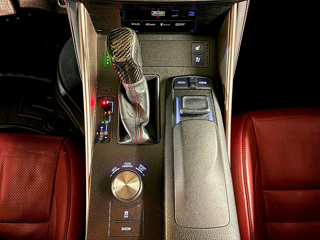 2015 Lexus IS Image 15