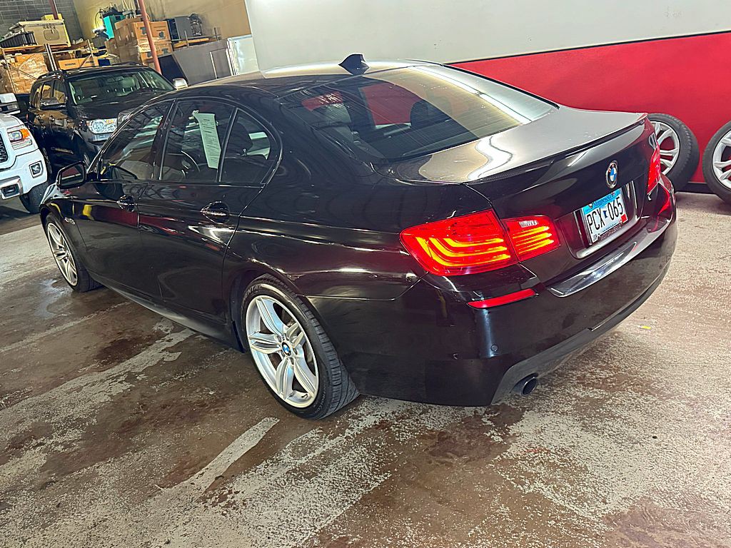 2016 BMW 5 Series Image 5