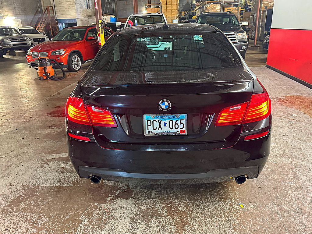 2016 BMW 5 Series Image 6