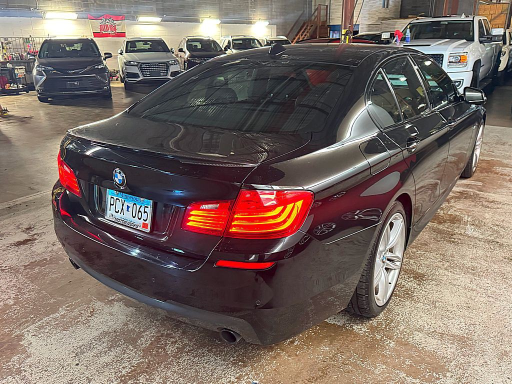 2016 BMW 5 Series Image 7