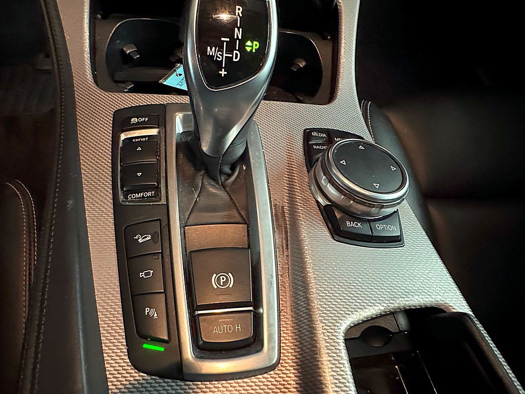 2016 BMW 5 Series Image 18