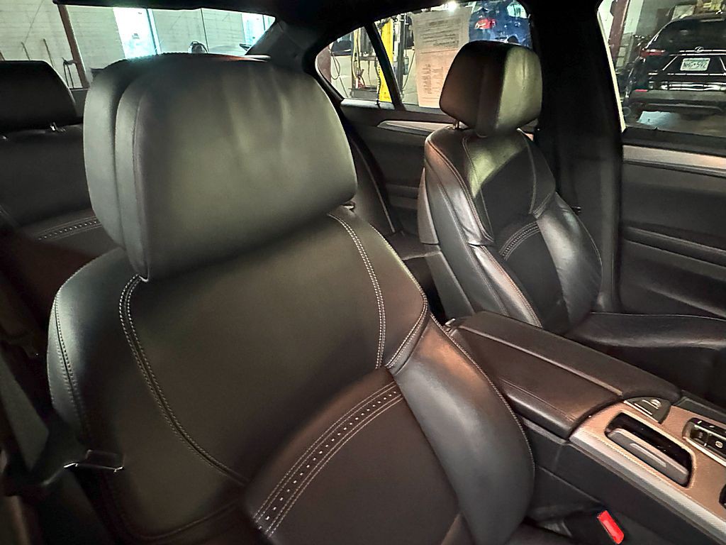 2016 BMW 5 Series Image 28