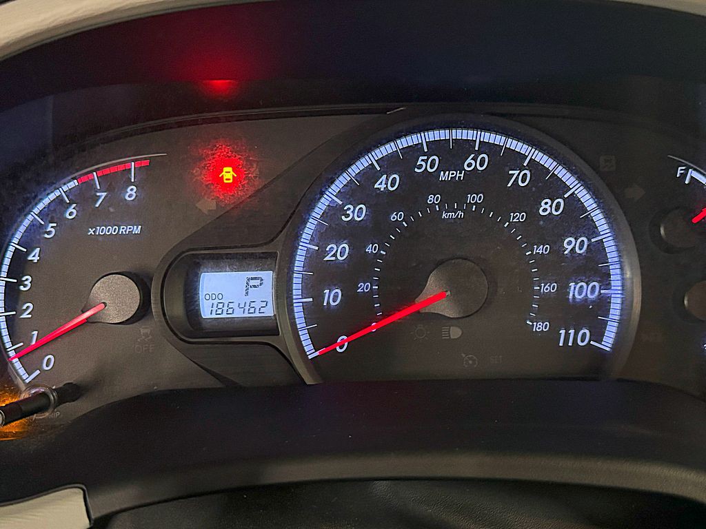 2012 Toyota Sienna Image 11
