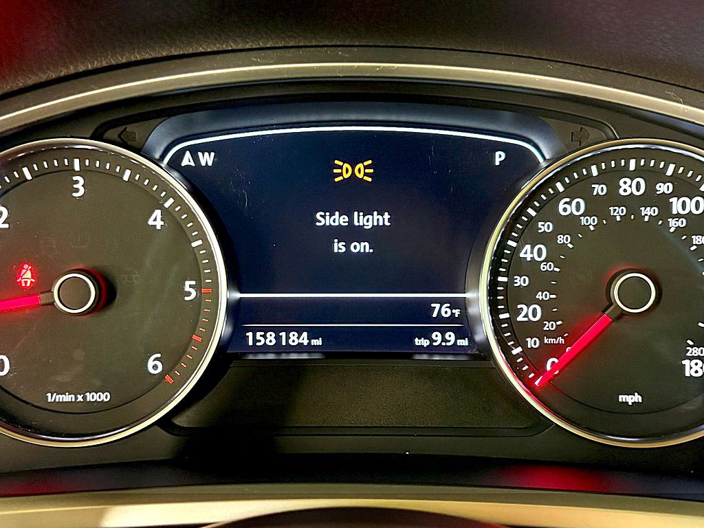 2016 Volkswagen Touareg Image 14