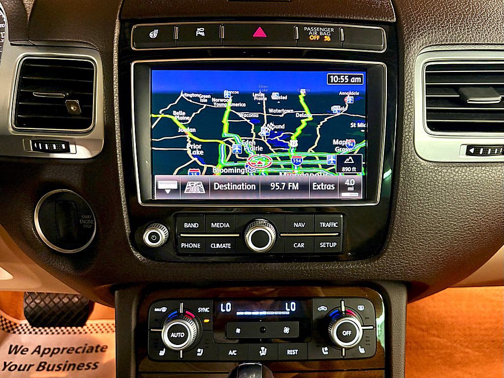 2016 Volkswagen Touareg Image 15