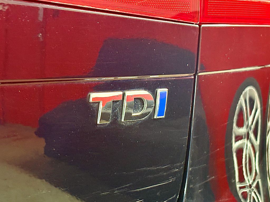 2016 Volkswagen Touareg Image 30