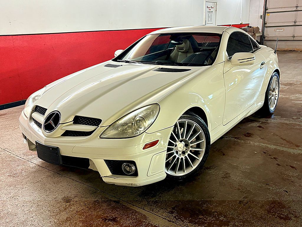 2010 Mercedes-Benz SLK-Class Image 1