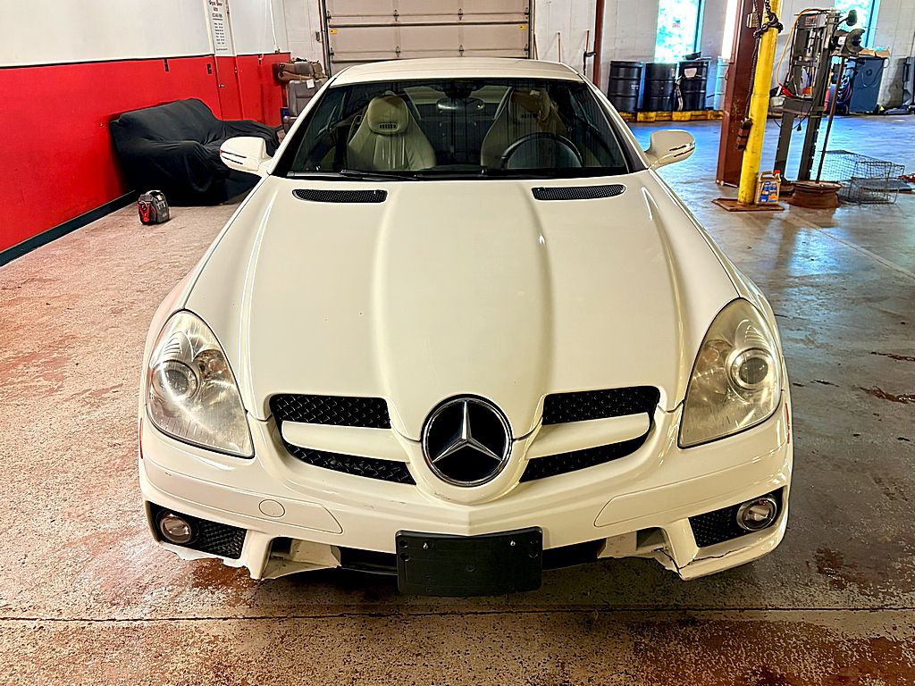 2010 Mercedes-Benz SLK-Class Image 9