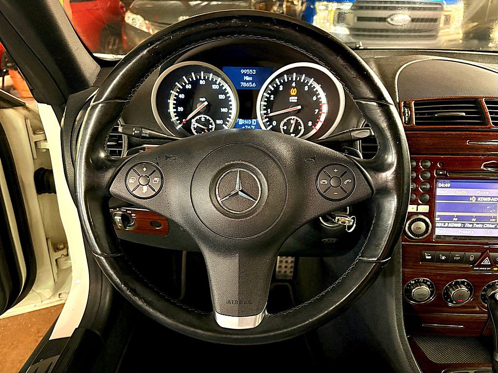 2010 Mercedes-Benz SLK-Class Image 12